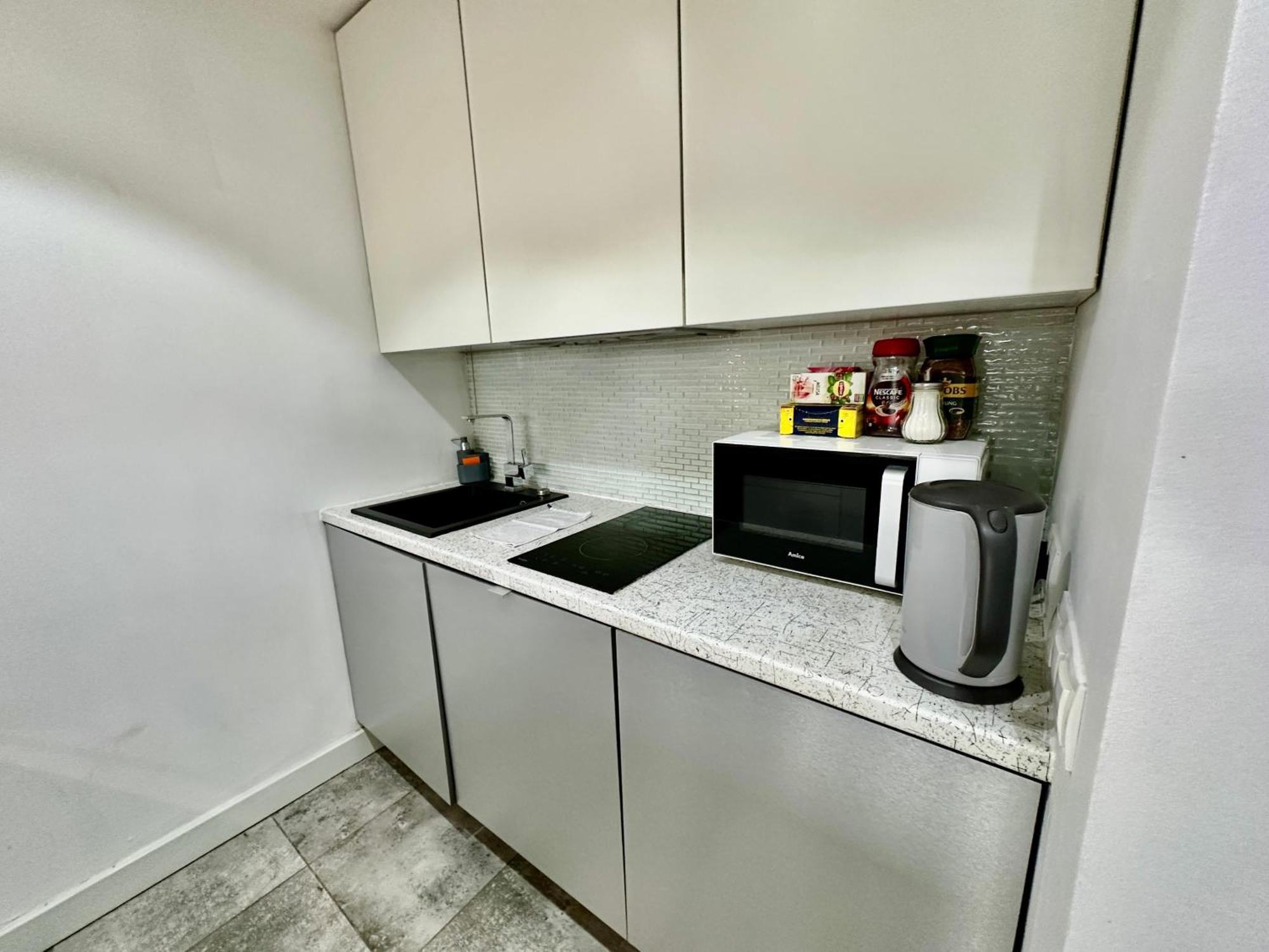 Palace 2 Wifi 600 Mbs 55'Tv Netflix Hbo 2Xmetro Appletv Βαρσοβία Εξωτερικό φωτογραφία